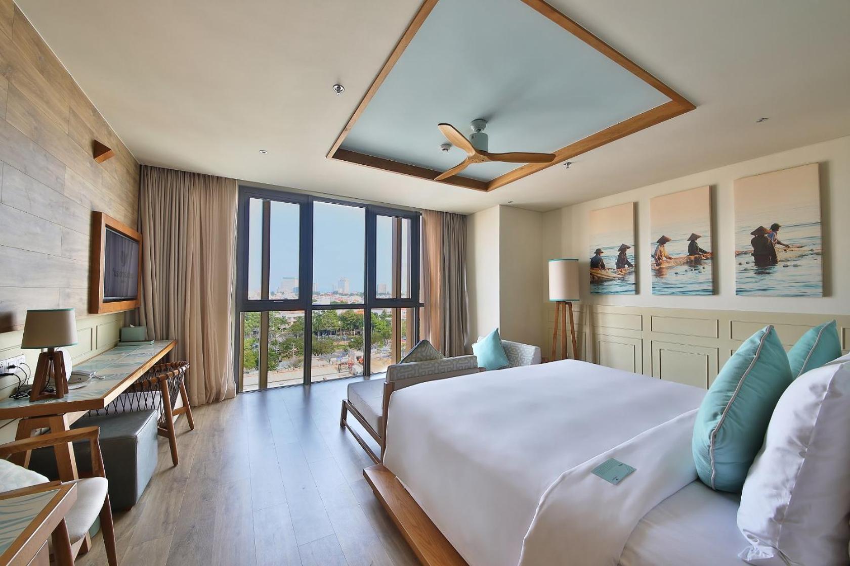 Fusion King Suite City View