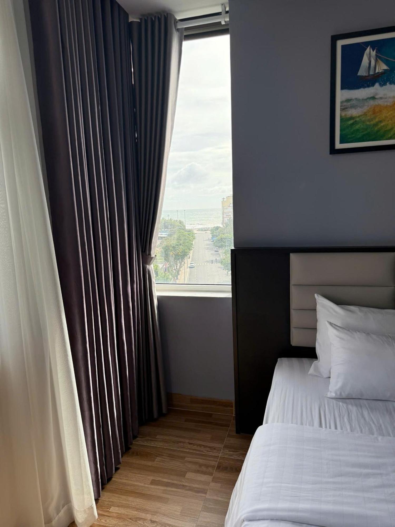 Deluxe Family Room,1739754243:JPEG