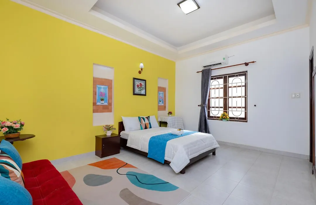 Villa 47 - Gần Biển Bãi Sau - Phòng Khách Có Máy Lạnh-1