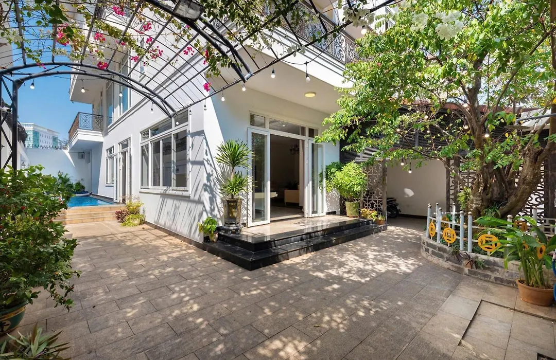 Lux Villa03-1