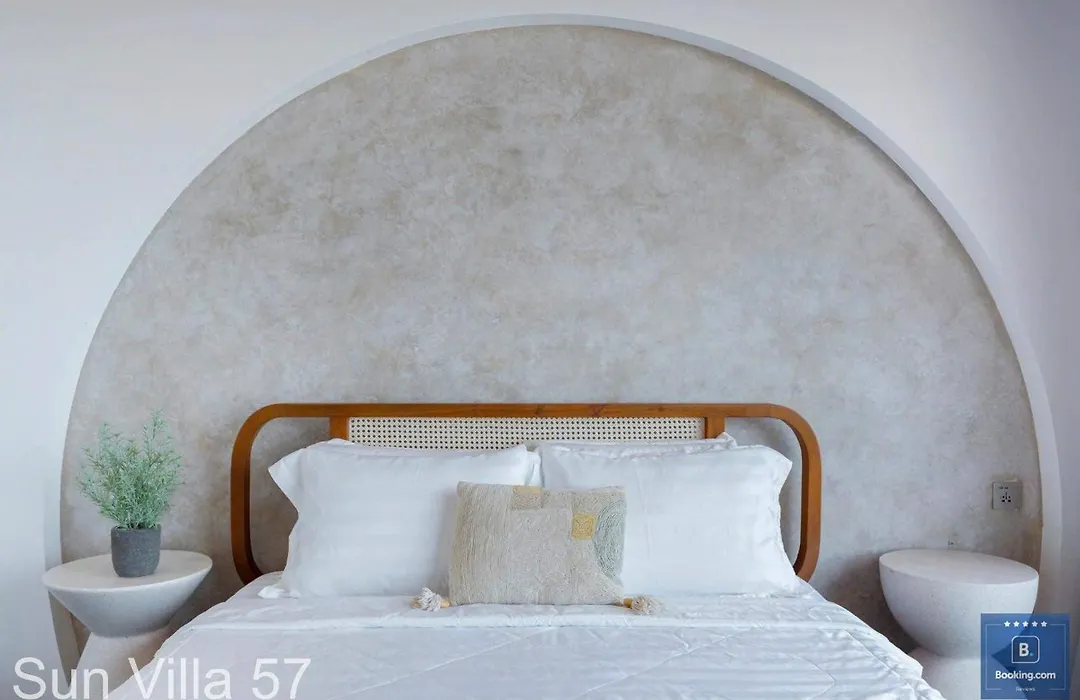Villa Trần Phú 71 Có Bãi Tắm Riêng - View Trực Diện Biển-1