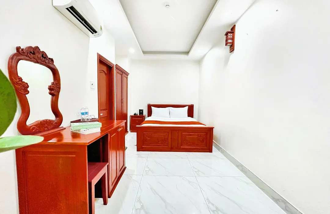 Joi Boutique Bai Sau-1