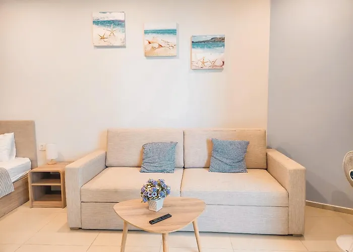 Julie's House - The Sóng Vũng Tàu Condotel Căn hộ biển 5 sao hồ bơi vô cực - The Song Vung Tau Condotel 5-star beach view apartment with infinity pool