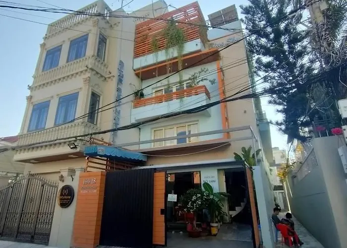 Blue Sky Hotel