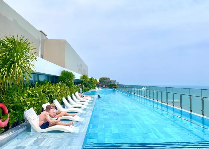 The Song Luxury Apartment - Free Swimming Pool, Gym, Sauna!!
