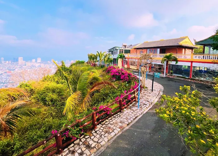 Khách sạn Hồ Mây