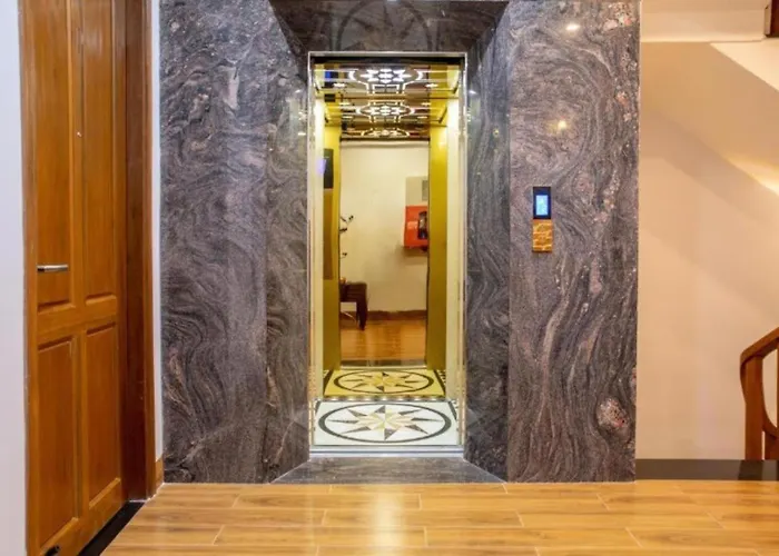 The Land Hotel & Apartment
