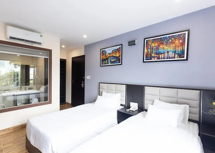 Novelty Hotel