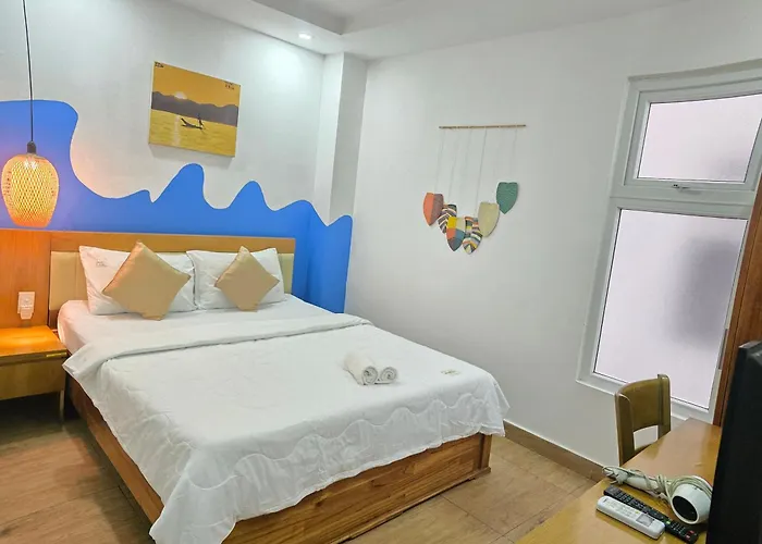 SUMMER HOTEL 45 18 THÙY VÂN Cách biển hơn 40m